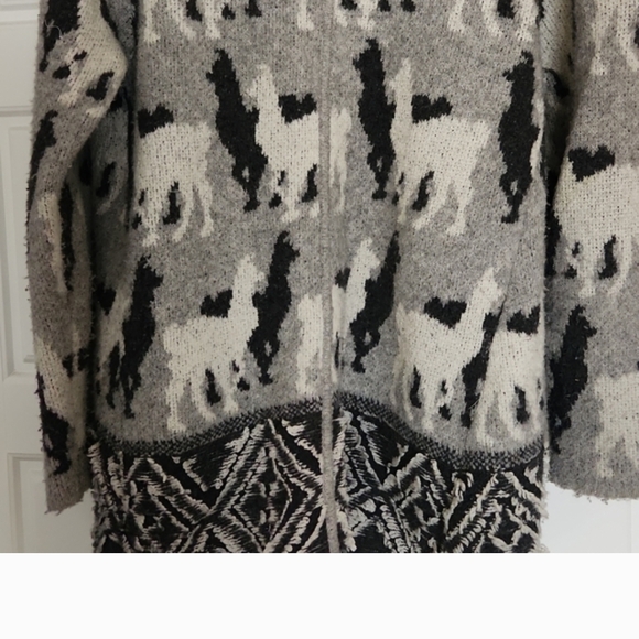 Anthropologie Akemi + Kim size s-m  Alpaca Cardigan/Sweater coat - Picture 4 of 11